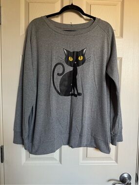NWT Gray Sweatshirt with Black Cat Graphic With Yellow Eyes, Halloween